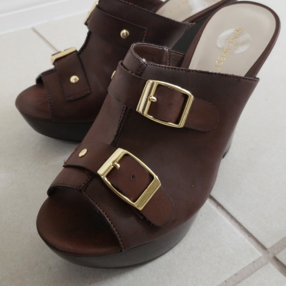 Shoes - Picture 4 of 4